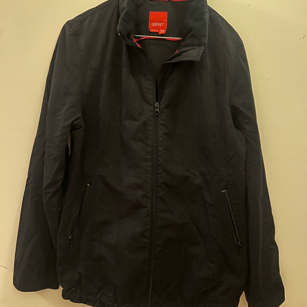 Esprit Black Windbreaker with Stand-Up Collar and Zipper Closure